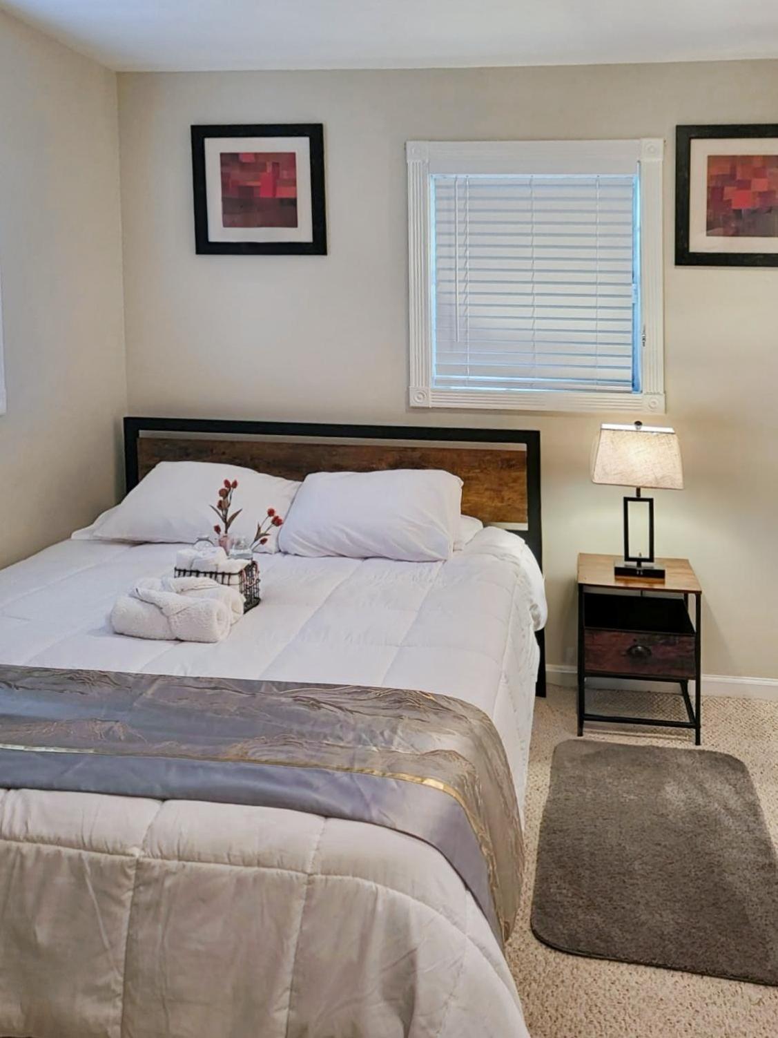 Modern Comfort Stays Alexandria Exterior photo